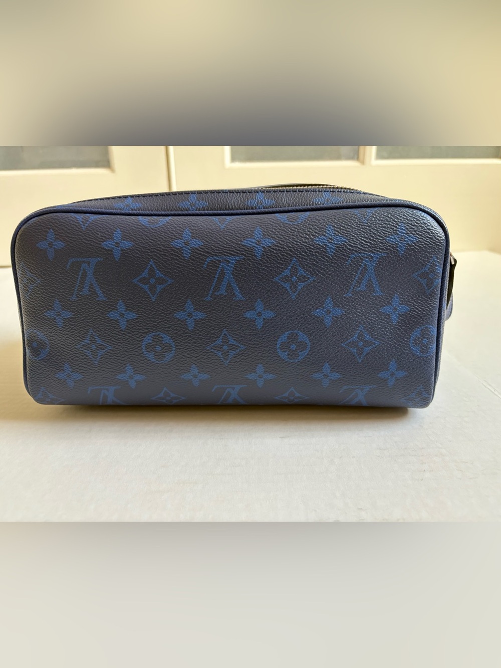 Louis Vuitton - Cobalt Blue Canvas Taigarama Dopp Kit M30849- Pristine Condition - Picture 6 of 15